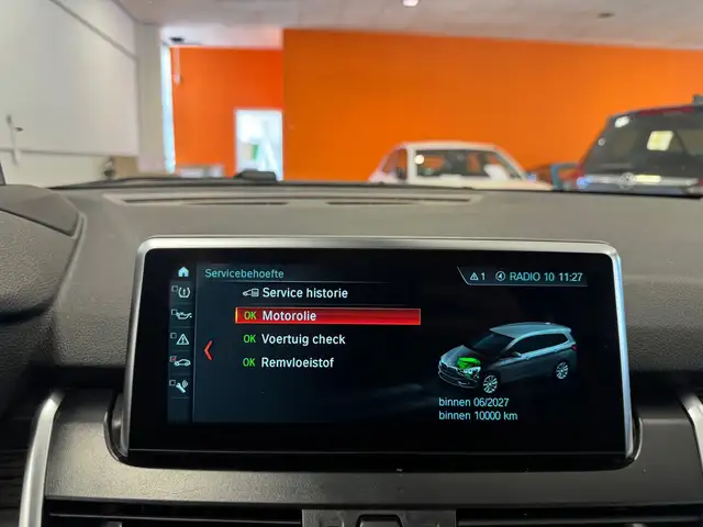 BMW 2 Series view 14
