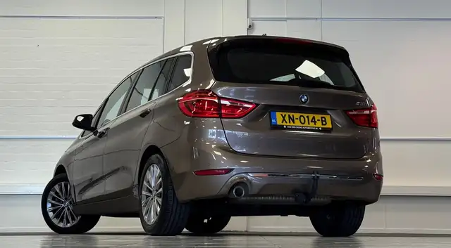 BMW 2 Series view 6
