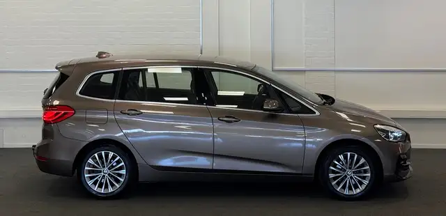 BMW 2 Series view 5