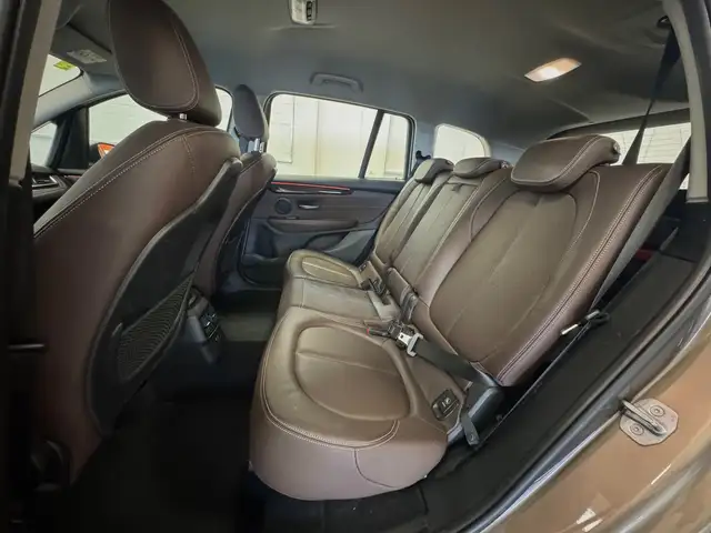 BMW 2 Series view 10