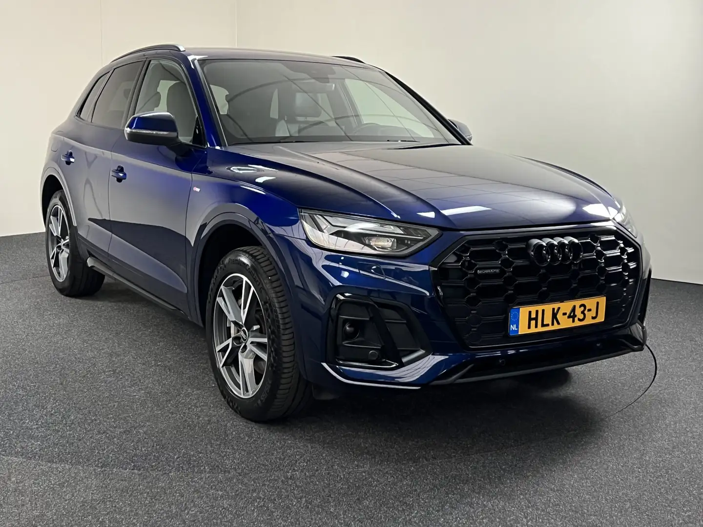 Audi Q5 55 TFSI e S-Line Competition 368 PK PHEV Quattro D Blauw - 2