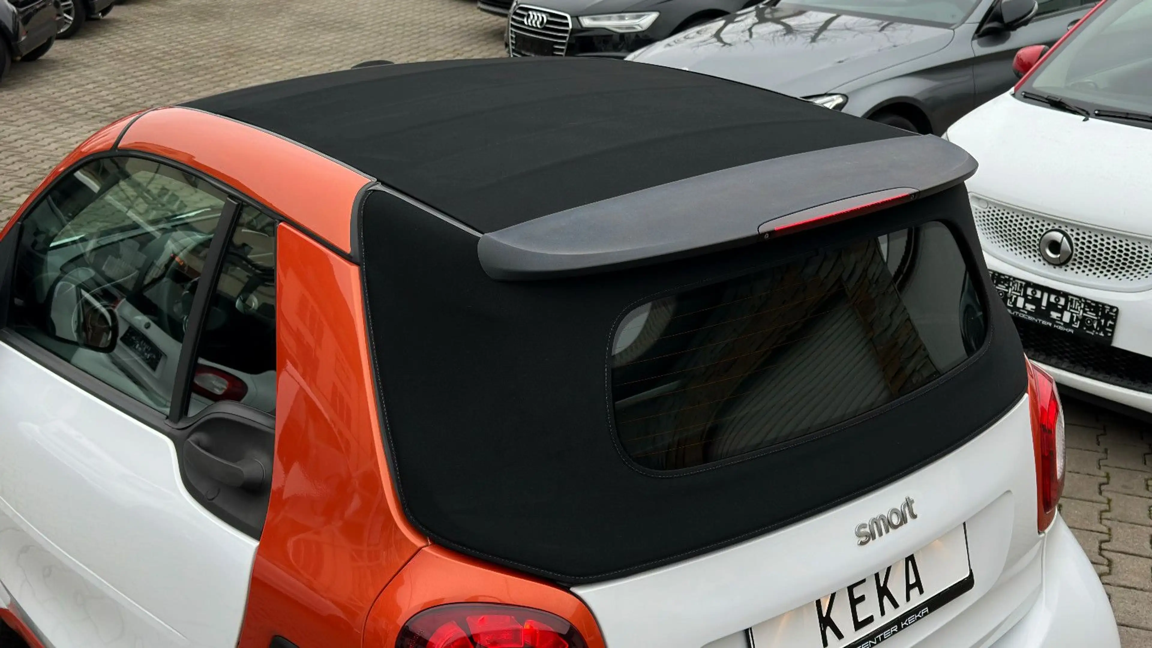 smart forTwo Cabrio TURBO DCT WHITE & ORANGE EDITION! — photo 7