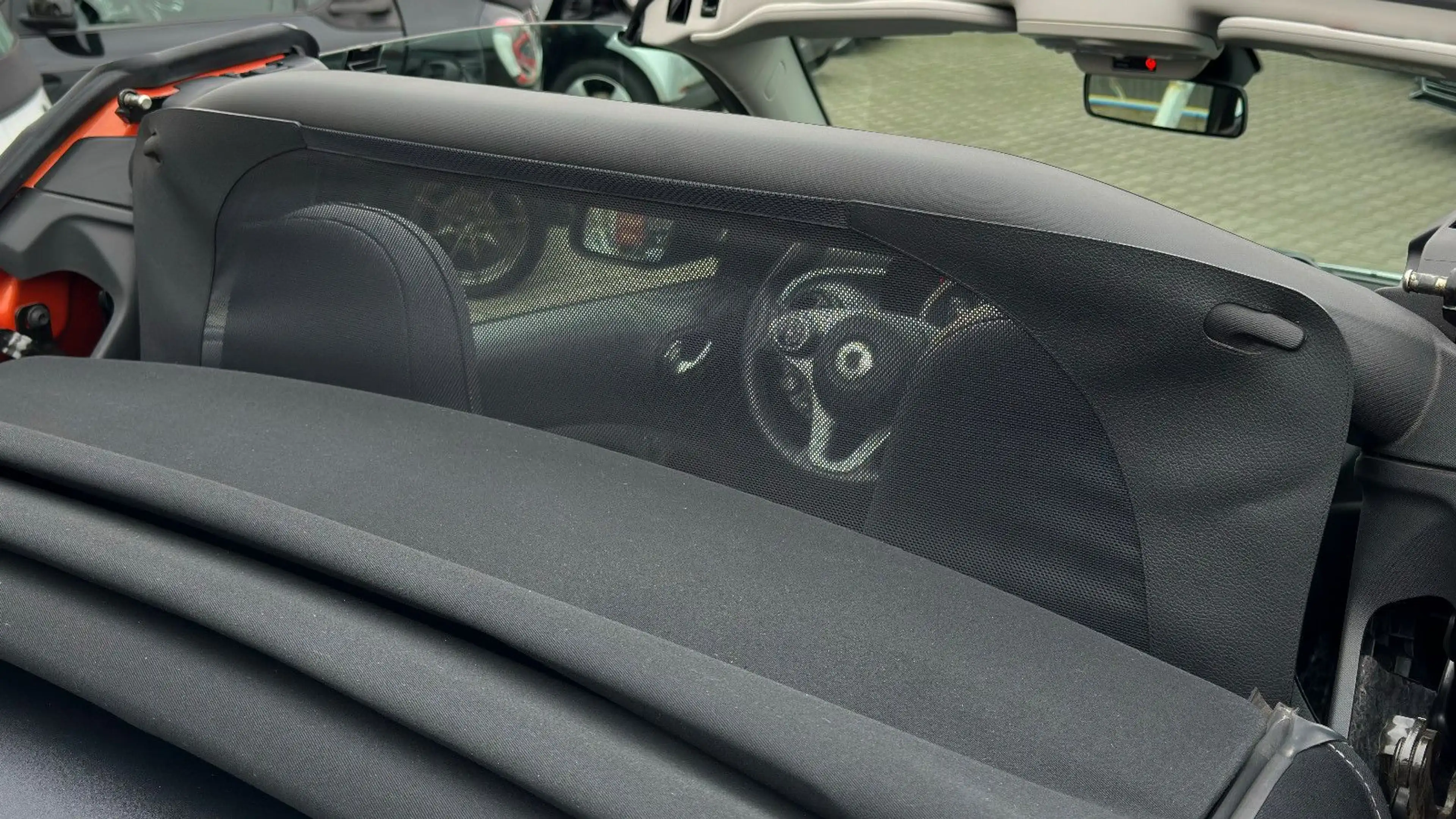 smart forTwo Cabrio TURBO DCT WHITE & ORANGE EDITION! — photo 9