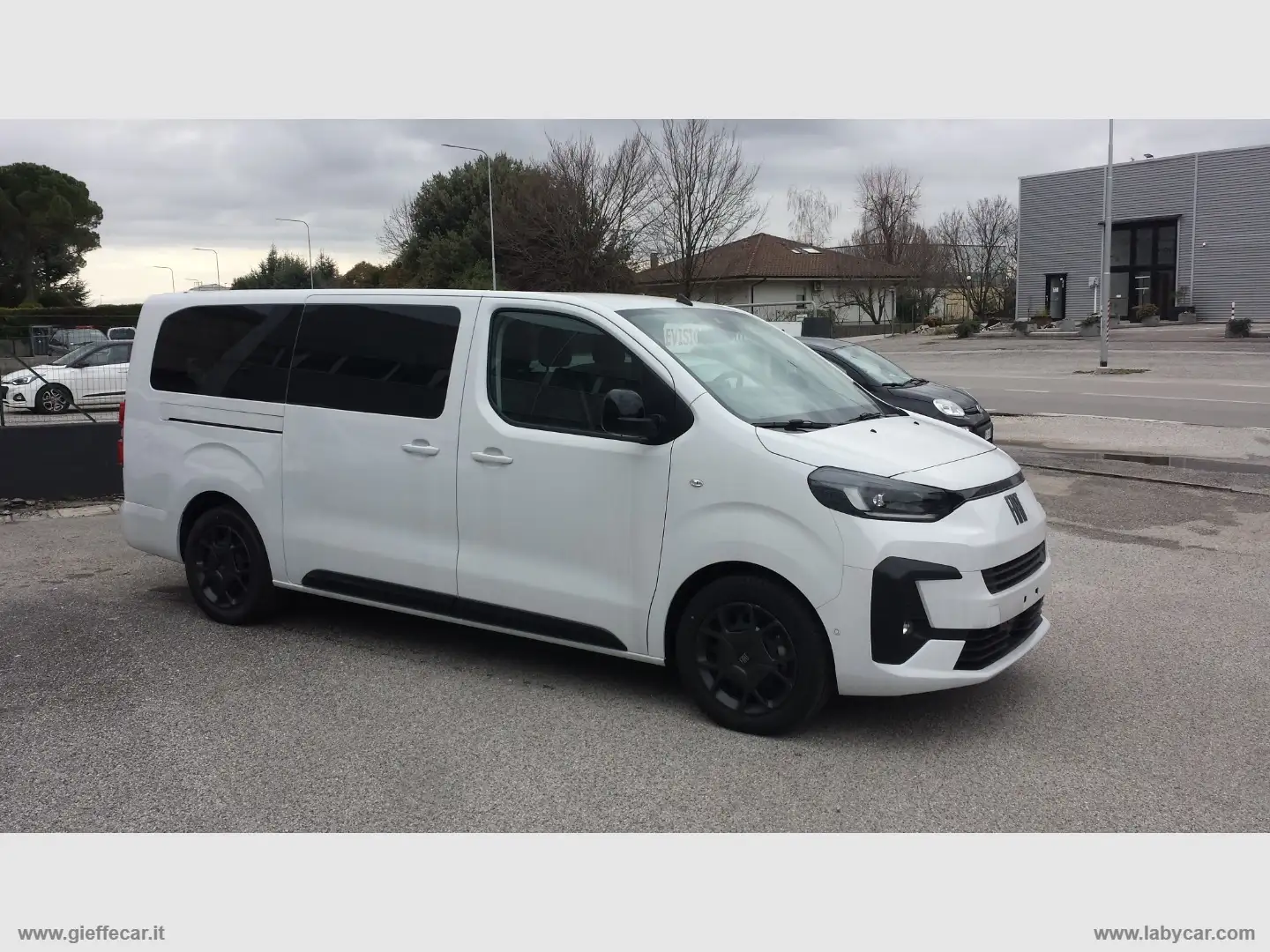 Fiat Ulysse 2.2 Multijet 180 CV S&S AT8 Weiß - 2