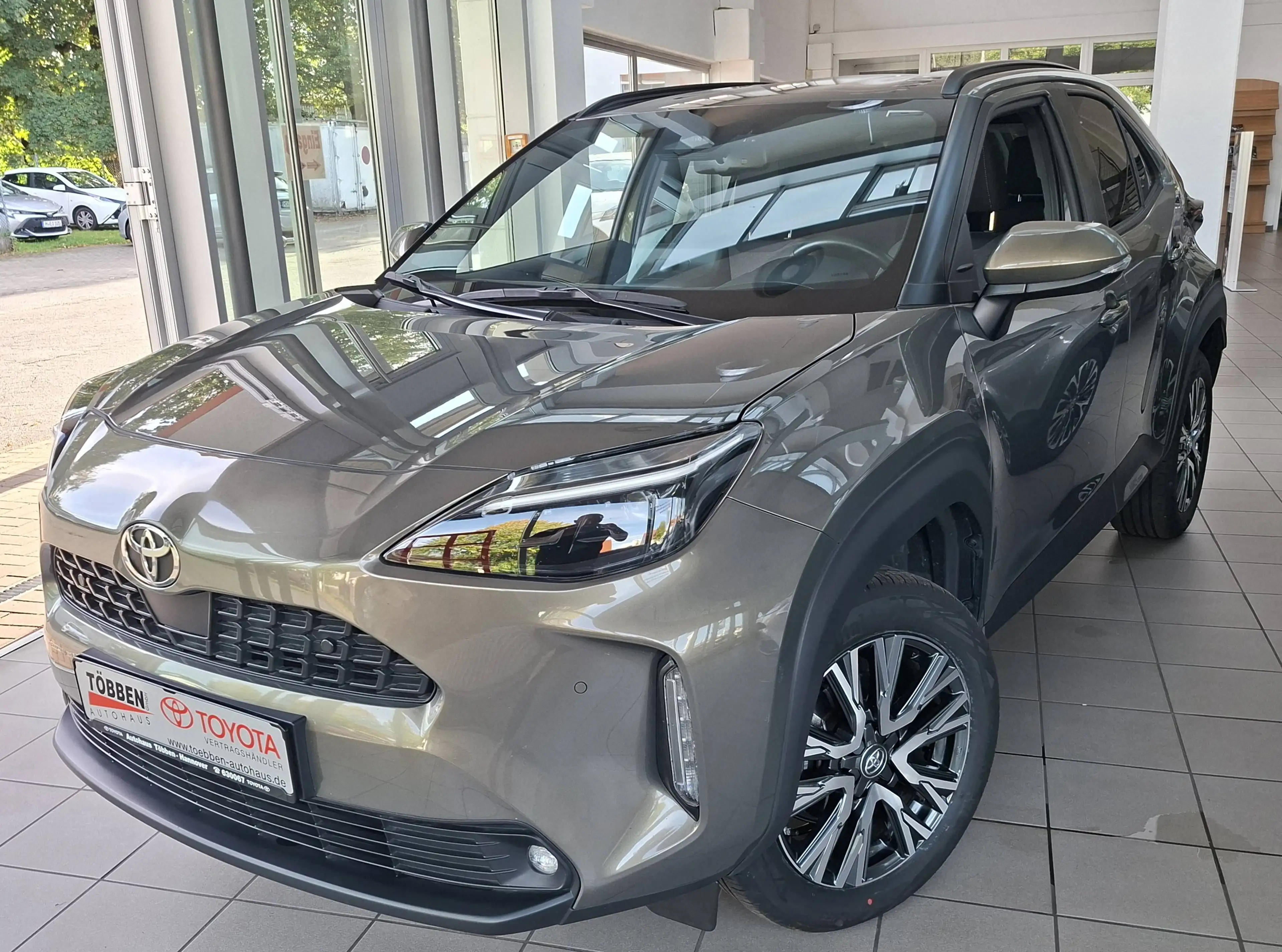 Toyota Yaris Cross Hybrid FWD Team D + WKR + AHK + Safaty Paket + Garantie