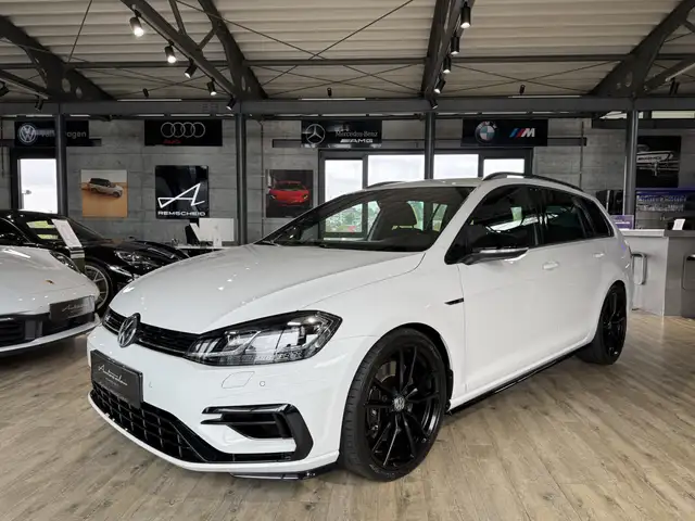 Volkswagen Golf R 4Motion DSG*ACC*KAMERA*D.TACHO*LED*NAVI*
