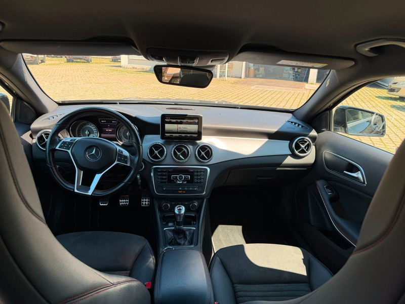 Mercedes-Benz GLA 200 AMG-Line — photo 9