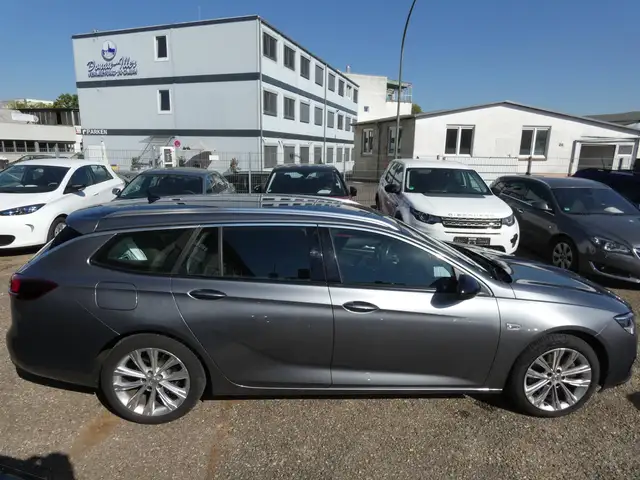 Opel Insignia view 8