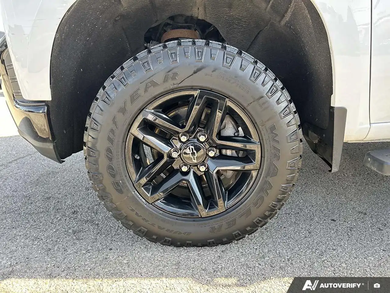 Chevrolet Silverado 1500 снимка Chevrolet Silverado 1500