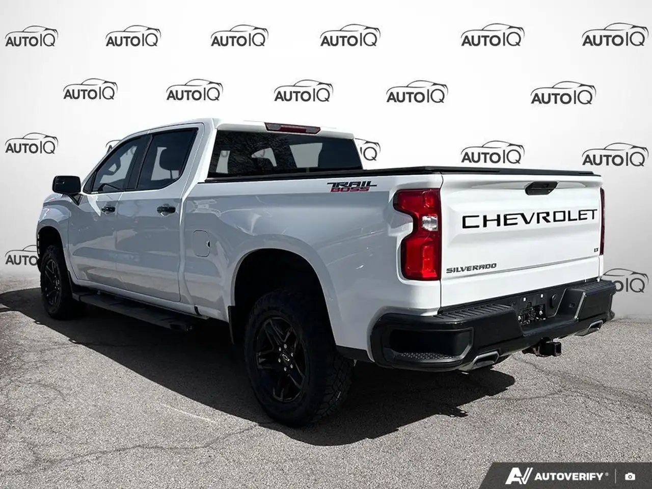 Chevrolet Silverado 1500 снимка Chevrolet Silverado 1500
