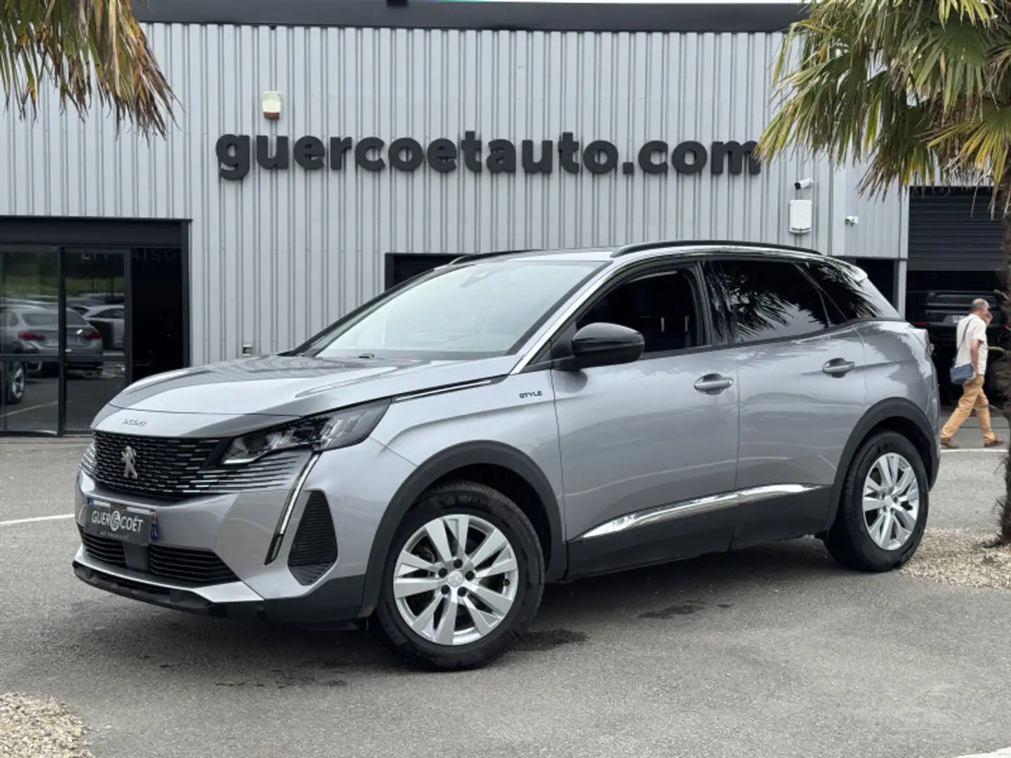 Peugeot 3008 1.5 BLUEHDI 130CH S\u0026S STYLE EAT8 Gris - 1