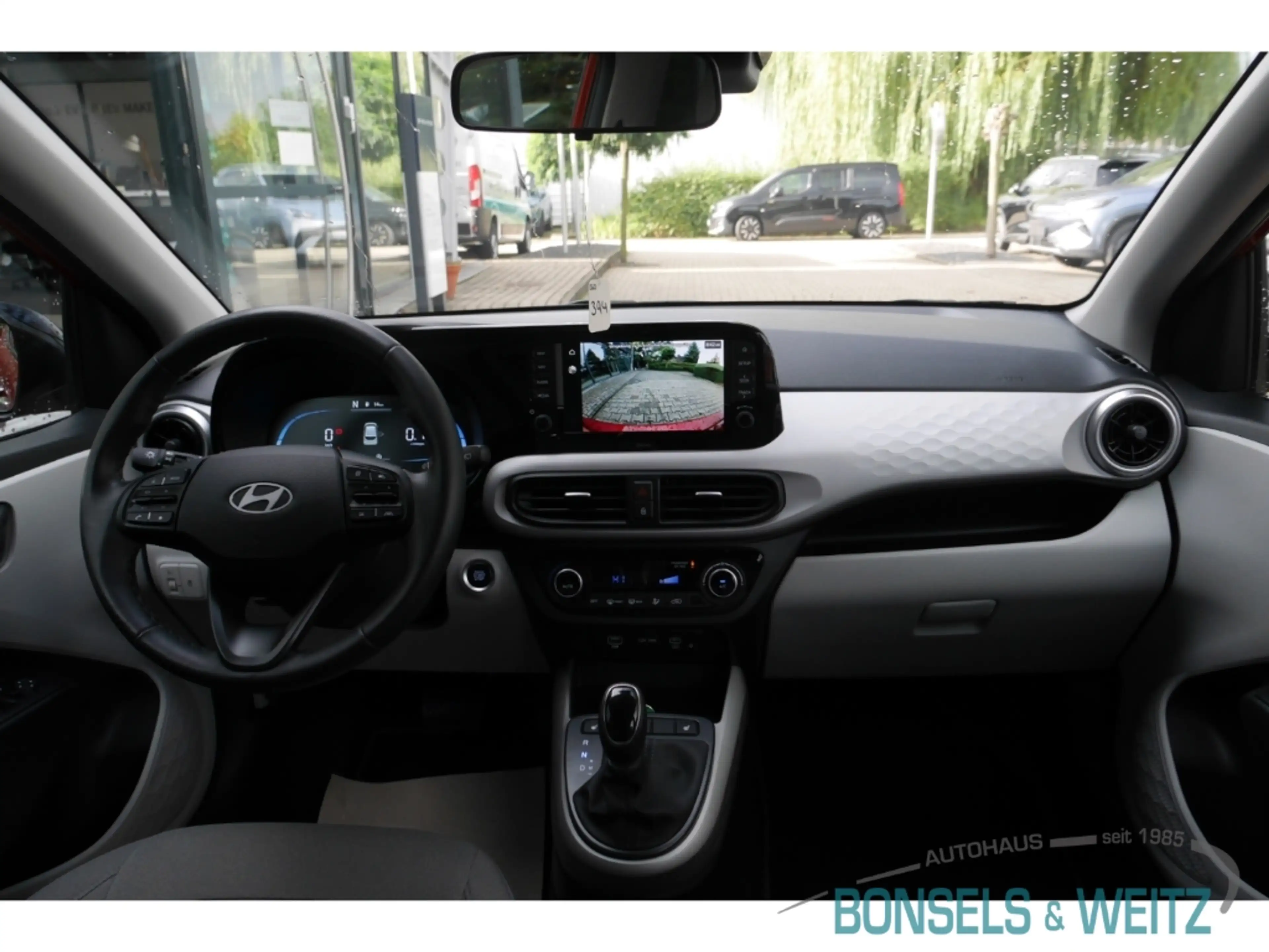 Hyundai i10 1.2 PRIME AUTOMATIK Sportpaket Navi Digitales Cock — photo 5