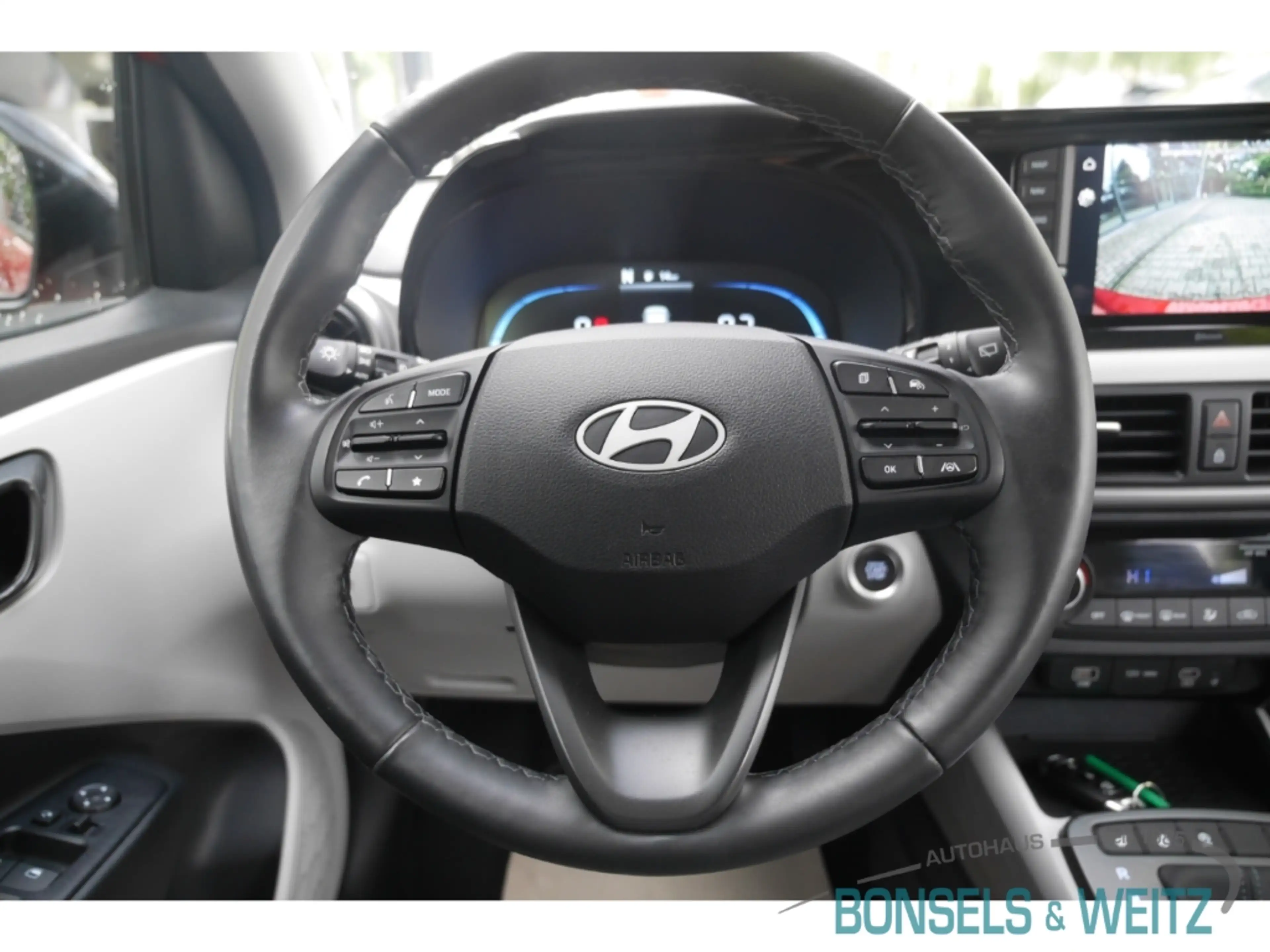 Hyundai i10 1.2 PRIME AUTOMATIK Sportpaket Navi Digitales Cock — photo 8