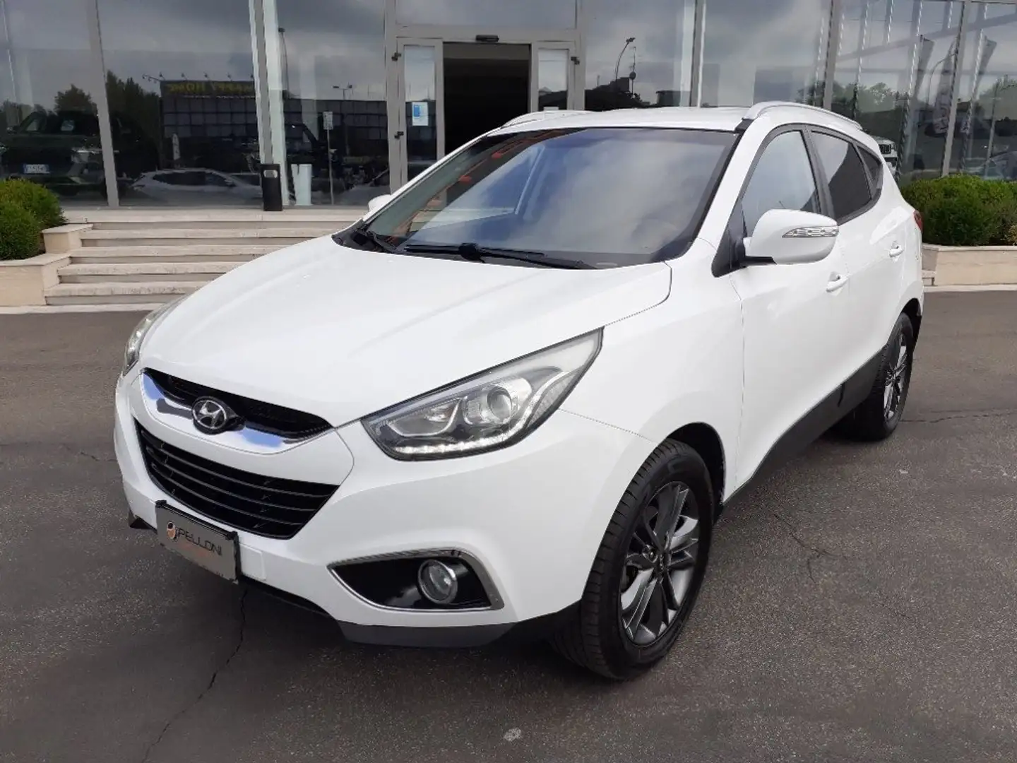 Hyundai iX35 1.7 CRDi 2WD 1°PROP-GARANZIA-KM CERTIFICATI Bianco - 2