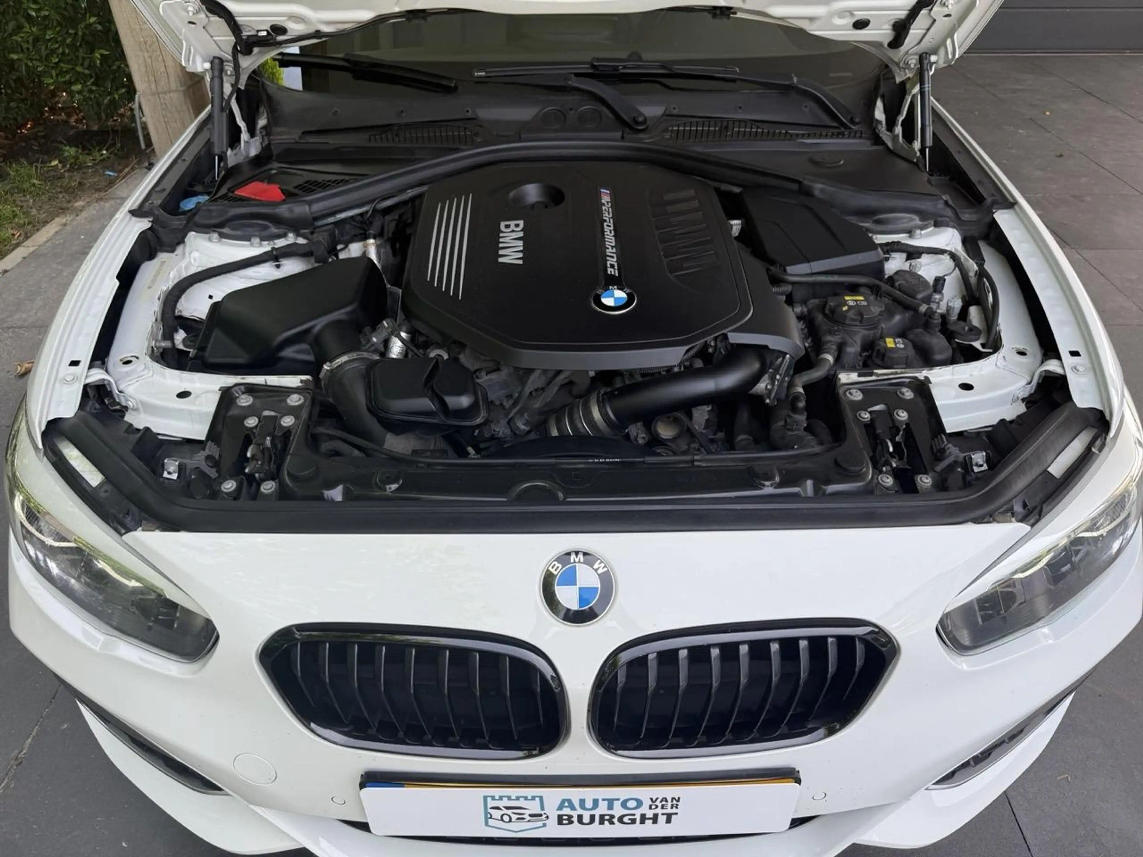 BMW 140 1-serie M140i xDrive High Executive M Performance — photo 10