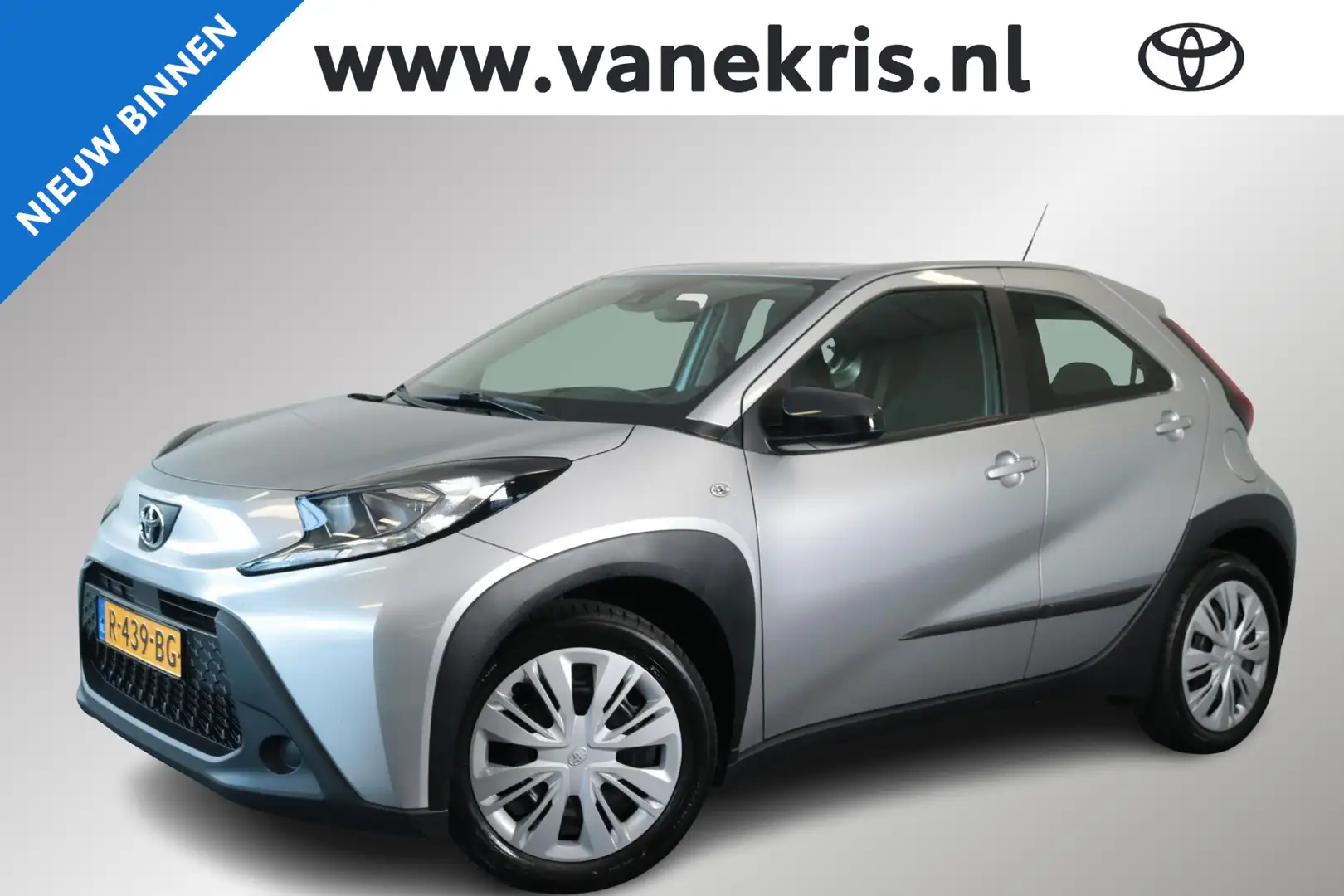 Toyota Aygo X 1.0 VVT-i MT Play, Argent - 1