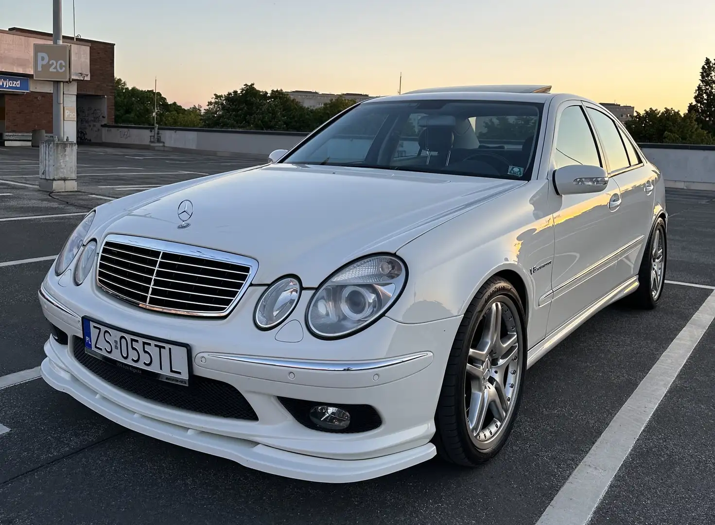Mercedes-Benz E 55 AMG E 55 AMG Automatik Weiß - 2