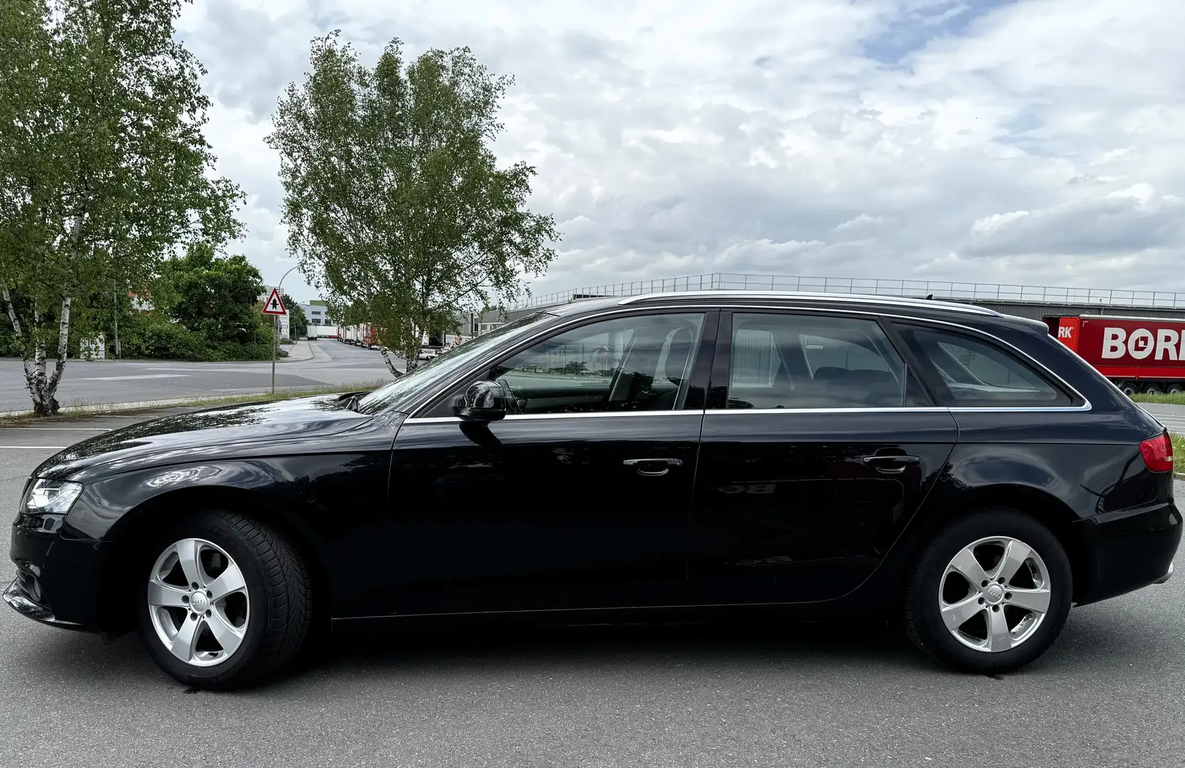 Audi A4 A4 Avant Ambiente*AUTO-KLIMA*PDC*LED*NAVO*SHZ* Schwarz - 2