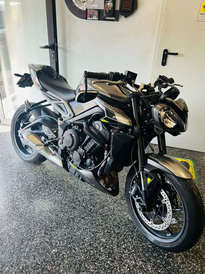 Triumph Street Triple 765 R 2023 12 MESI GARANZIA PERFETTA