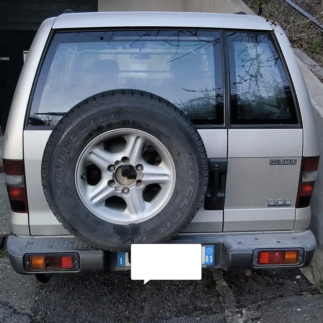 Isuzu Trooper Wagon 3.0 LS 4x4 N1 Autocarro (non marciante) - 2