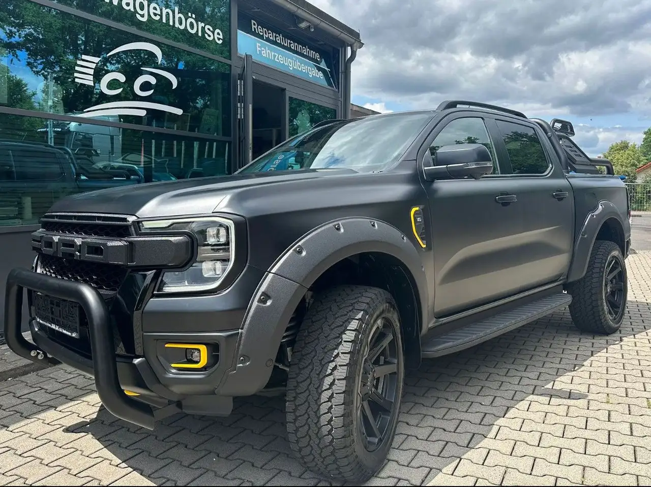 Ford Ranger Platinum 3,0d FOLIERT HÖHER T73 e-Rollo Standhzg 2