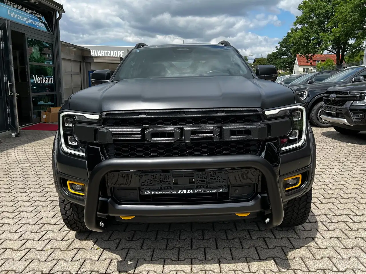 Ford Ranger Platinum 3,0d FOLIERT HÖHER T73 e-Rollo Standhzg 11