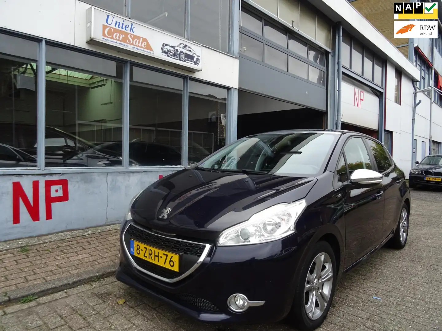 Peugeot 208 1.2 PureTech Style Pack Plus Blauw - 1