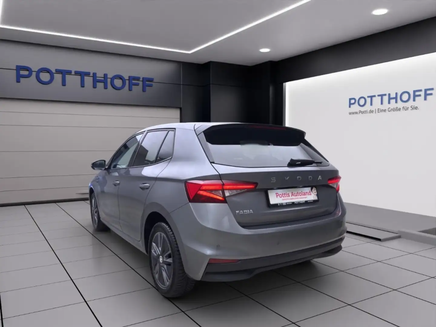 Skoda Fabia 1.0 TSI DSG SELECTION PANO NAVI LED SITZHZG Grau - 2