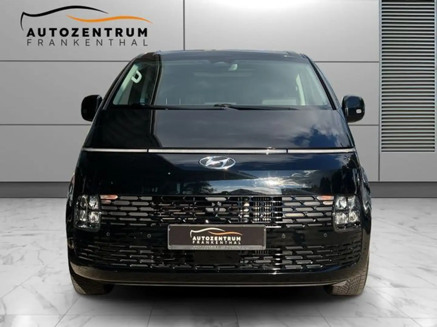 Hyundai STARIA Prime 4WD Noir - 2