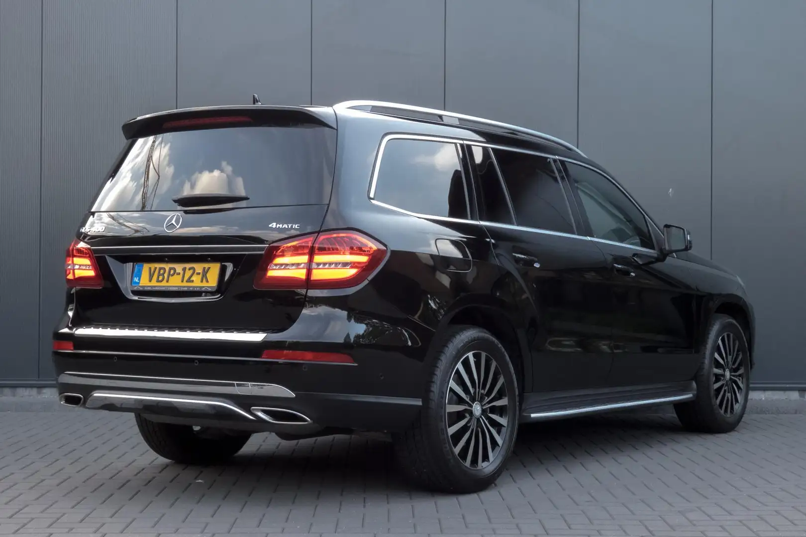 Mercedes-Benz GLS 400 4MATIC | GRIJS KENTEKEN | 360°-CAMERA| LUCHTVERING Zwart - 2