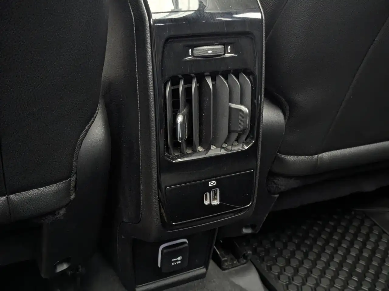 Jeep Compass photo Jeep Compass