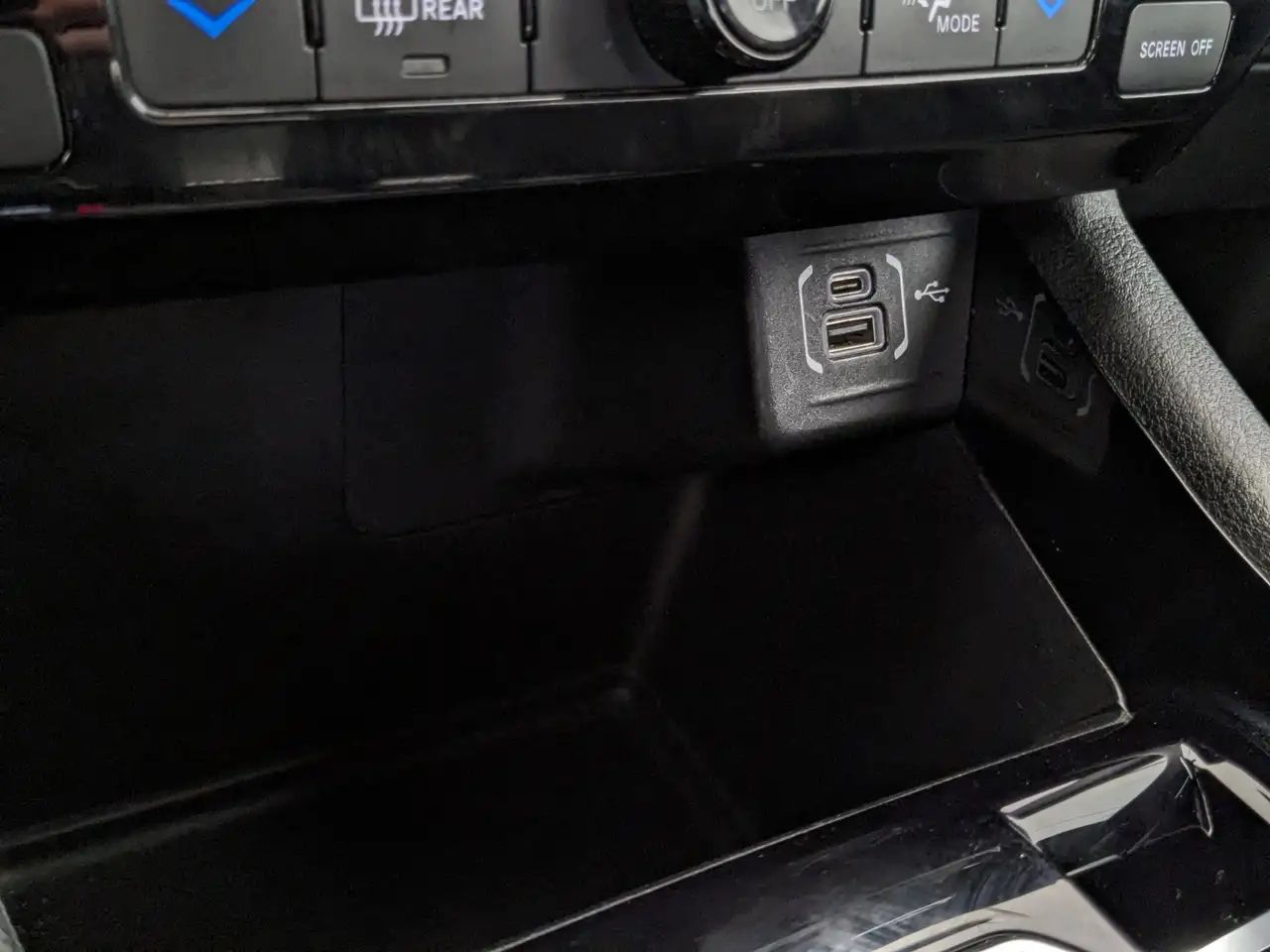 Jeep Compass photo Jeep Compass