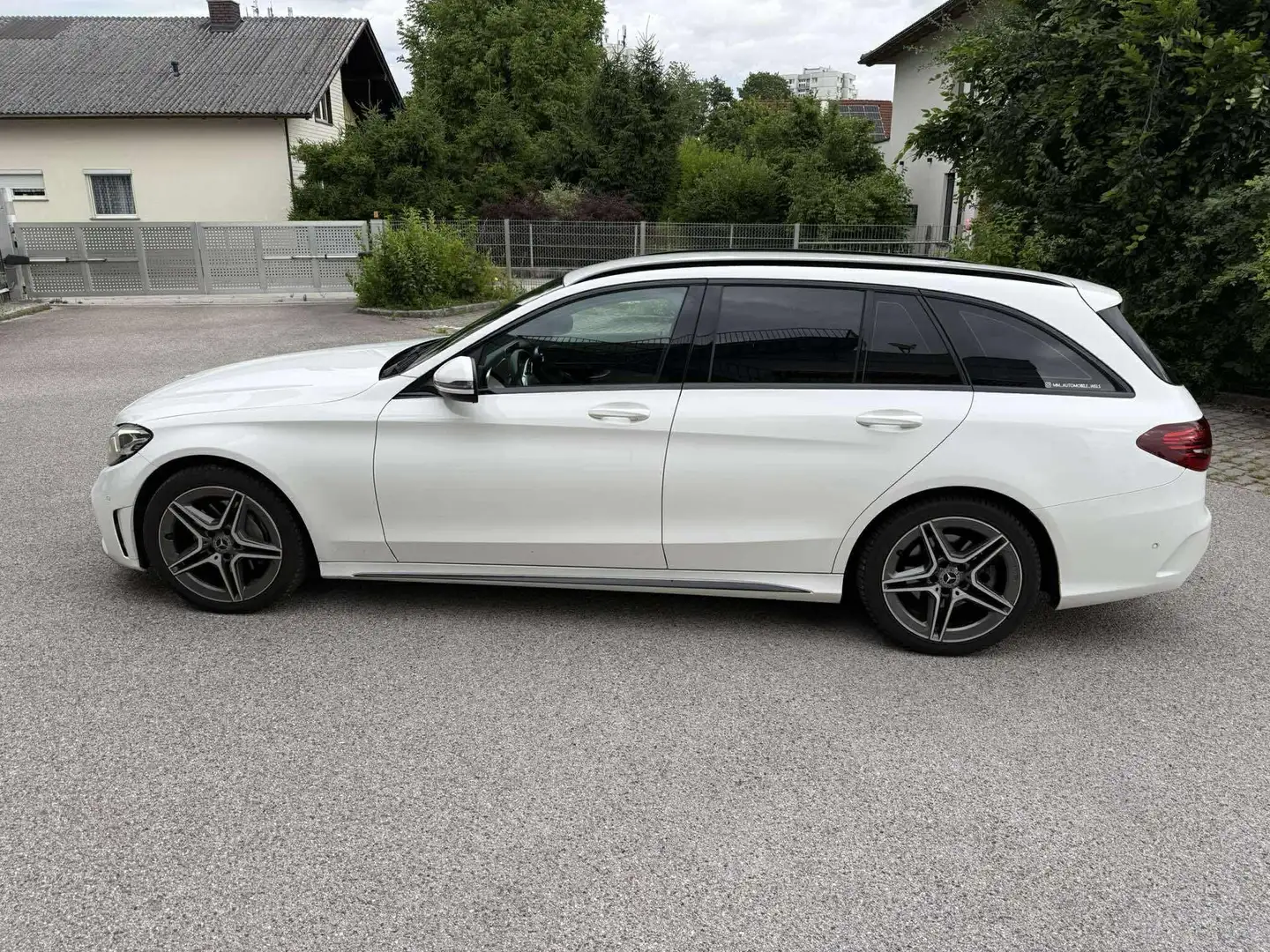 Mercedes-Benz C 180 d T 9G-TRONIC AMG Line Weiß - 2