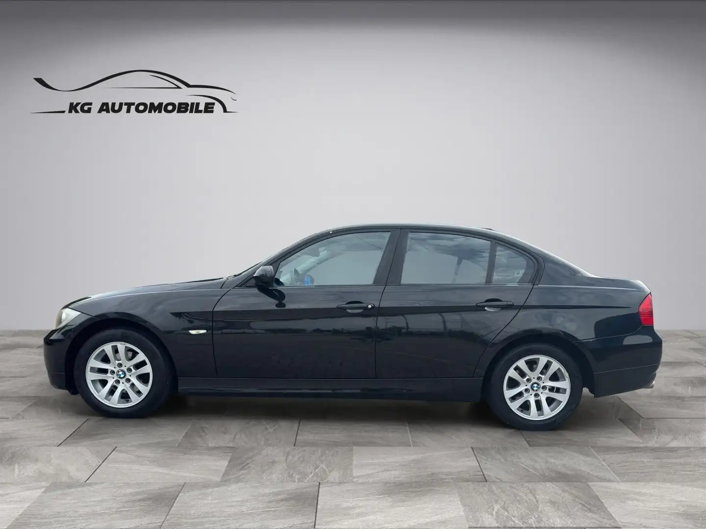 BMW 318 Baureihe 3 Lim. 318i SERVICE NEU Schwarz - 2