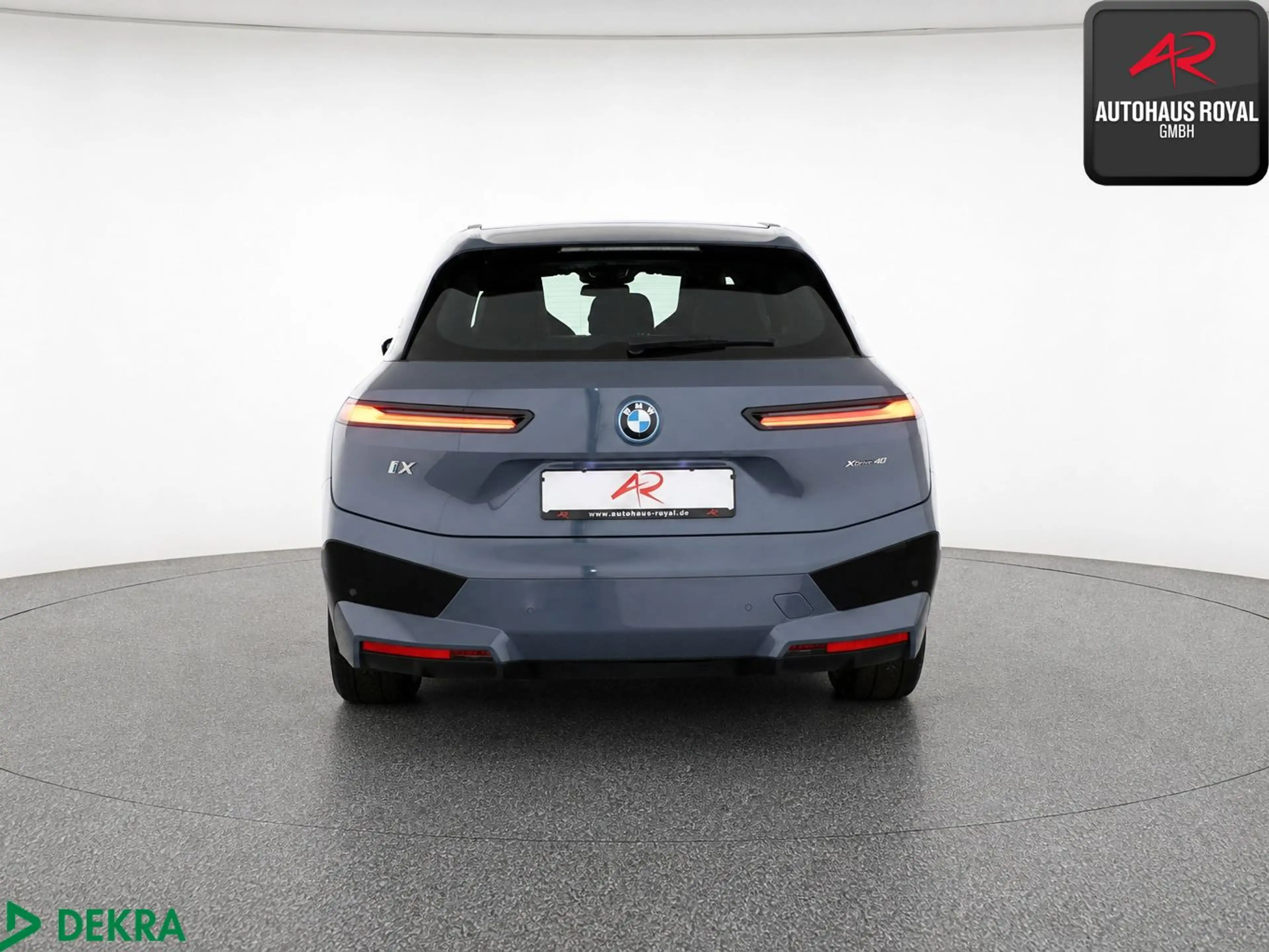 BMW iX xDrive40 SPORT LASER,SKYLOUNGE,360GRAD,HEADUP — photo 4
