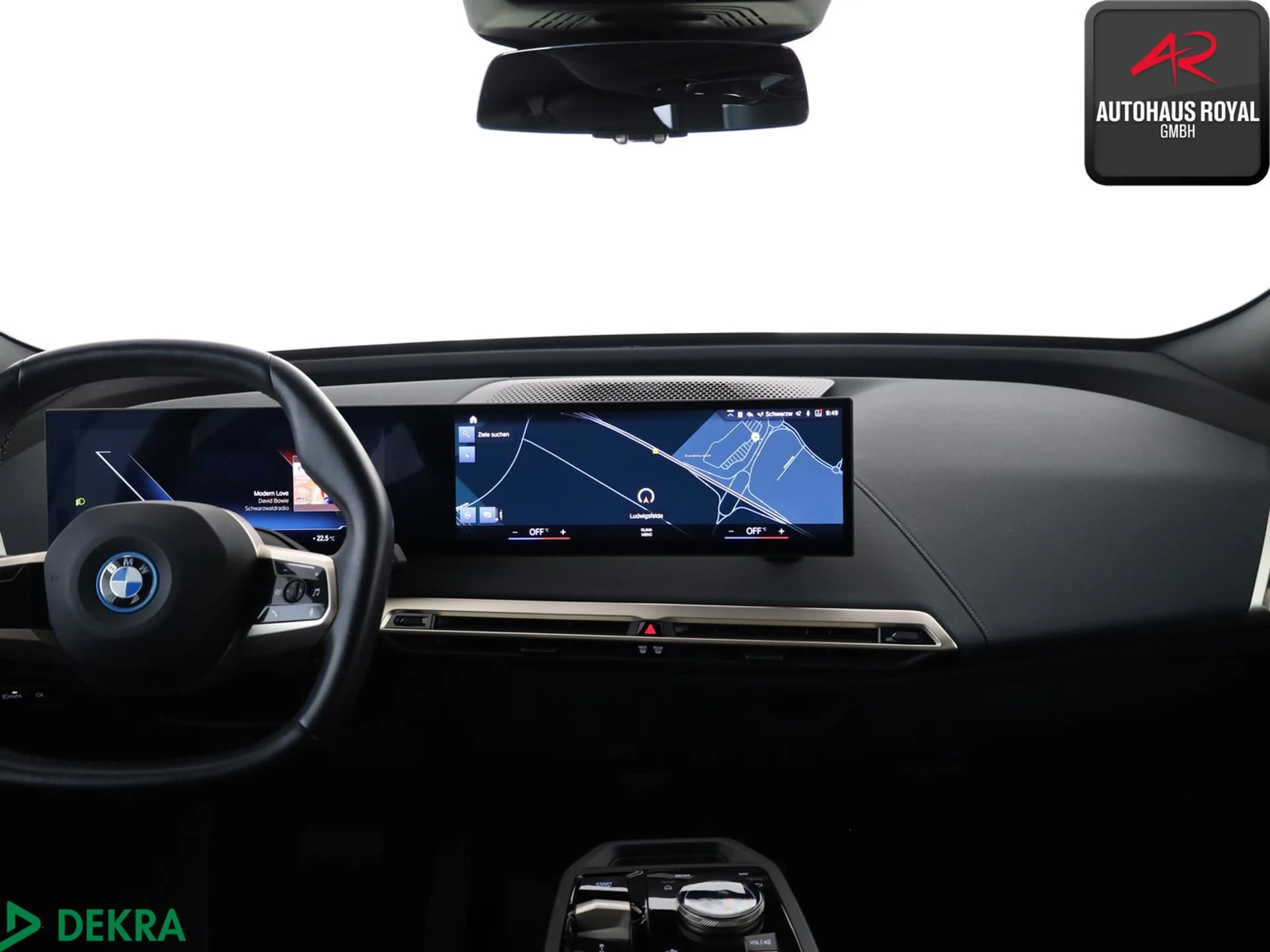BMW iX xDrive40 SPORT LASER,SKYLOUNGE,360GRAD,HEADUP — photo 9