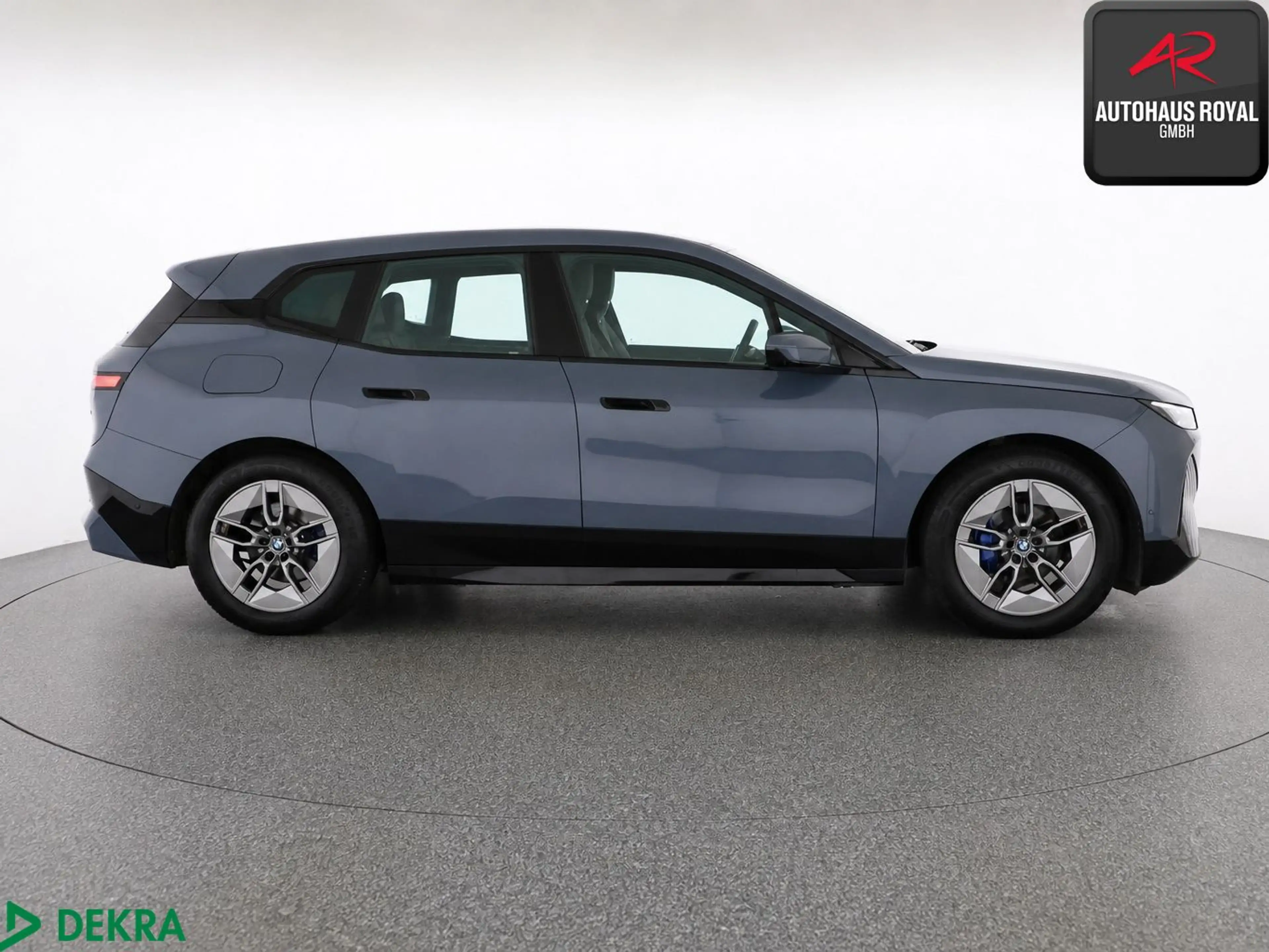 BMW iX xDrive40 SPORT LASER,SKYLOUNGE,360GRAD,HEADUP — photo 6