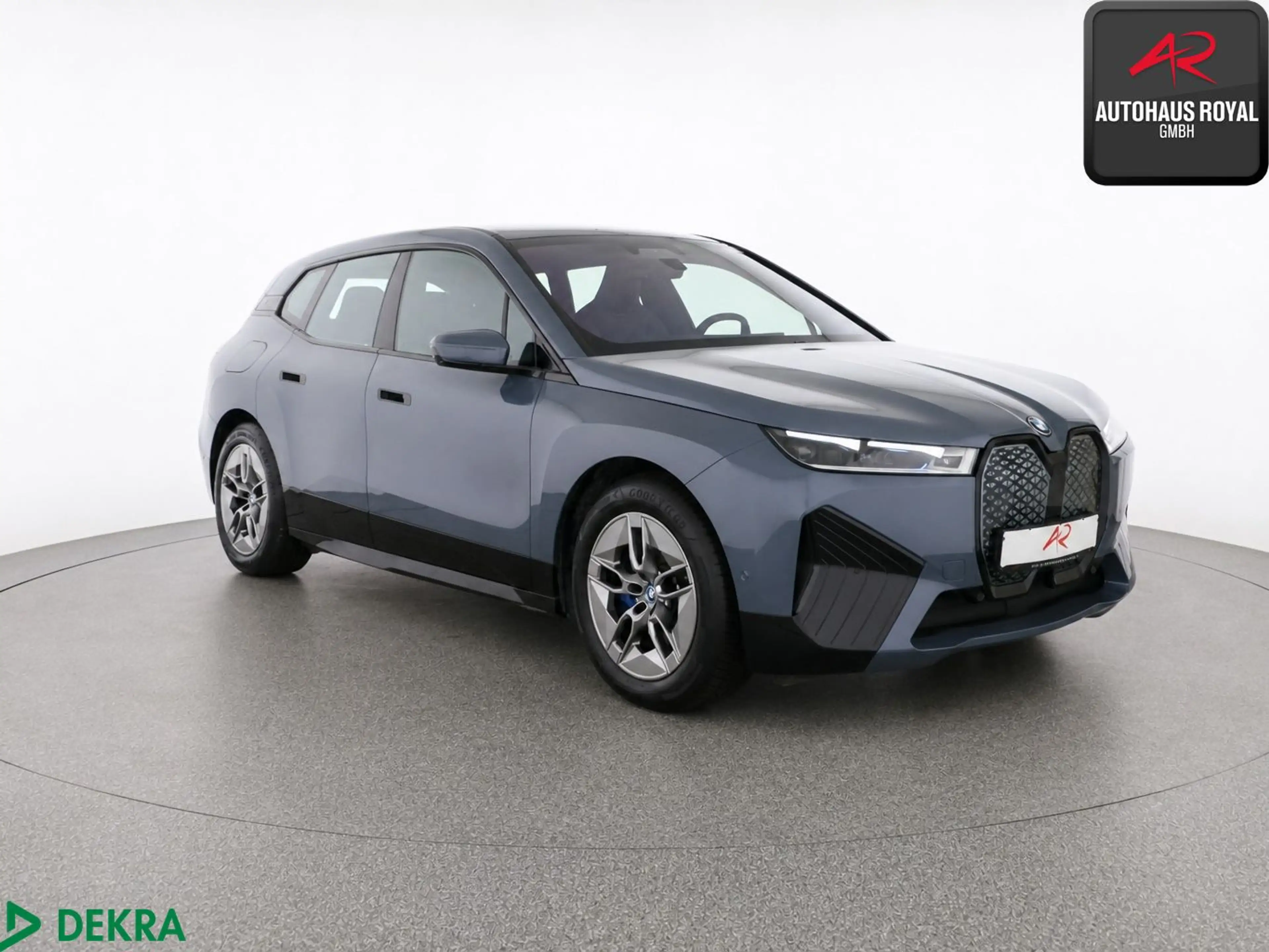 BMW iX xDrive40 SPORT LASER,SKYLOUNGE,360GRAD,HEADUP — photo 7