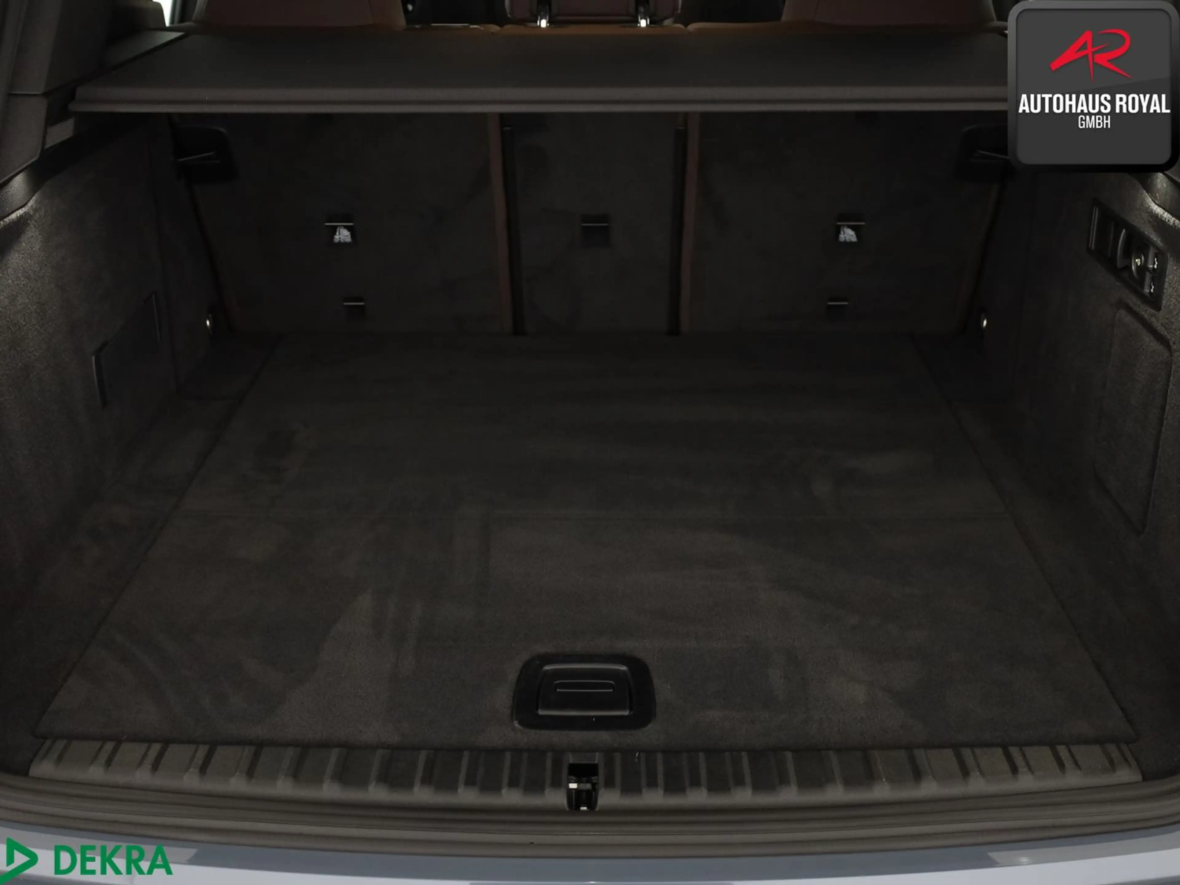 BMW iX xDrive40 SPORT LASER,SKYLOUNGE,360GRAD,HEADUP — photo 13