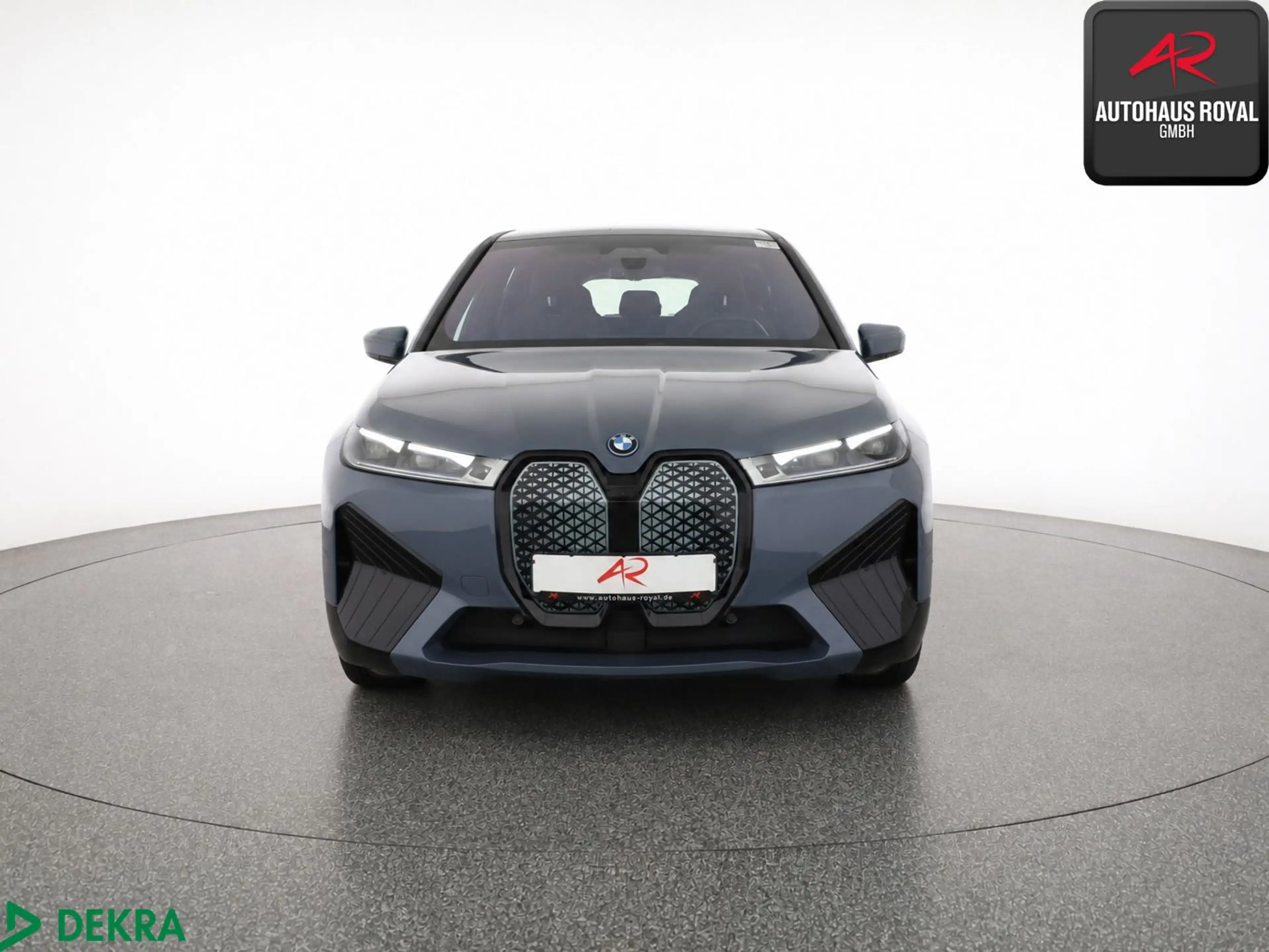 BMW iX xDrive40 SPORT LASER,SKYLOUNGE,360GRAD,HEADUP — photo 8