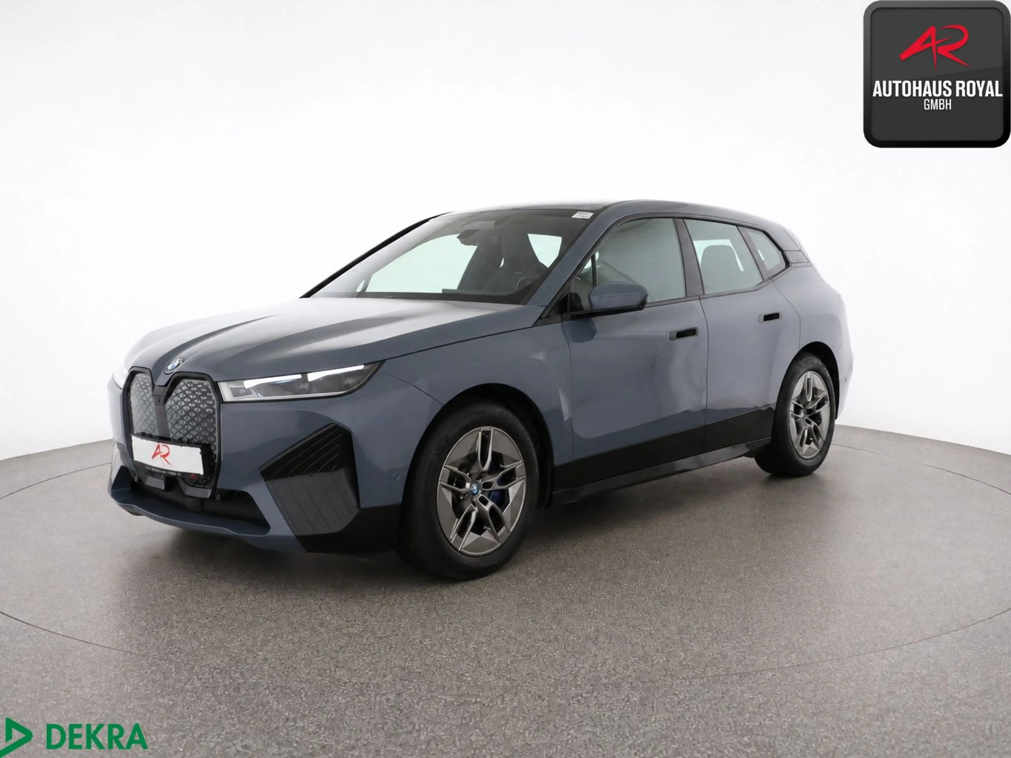 BMW iX xDrive40 SPORT LASER,SKYLOUNGE,360GRAD,HEADUP