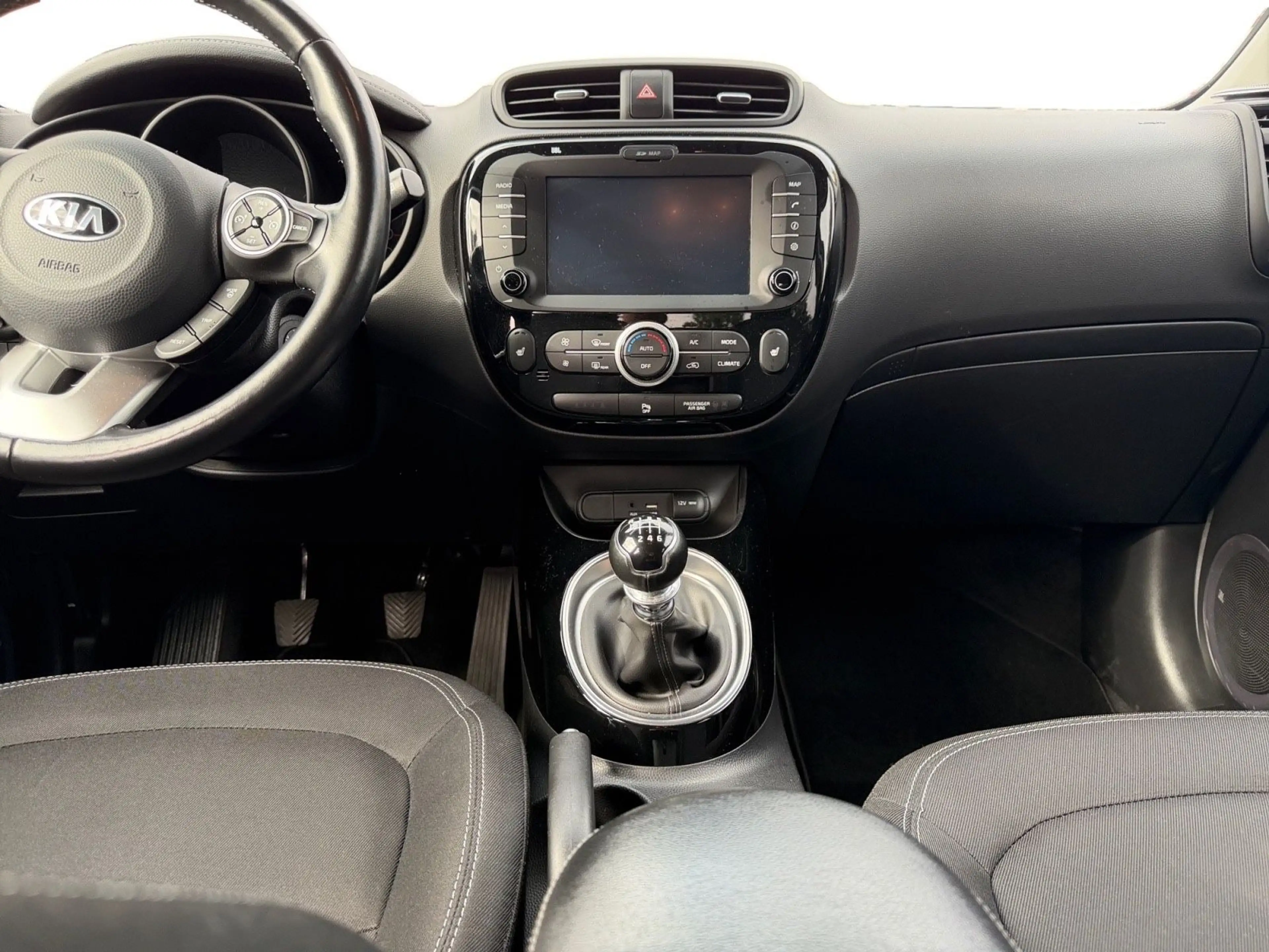 Kia Soul Dream Team 1.6 Euro6 — photo 12