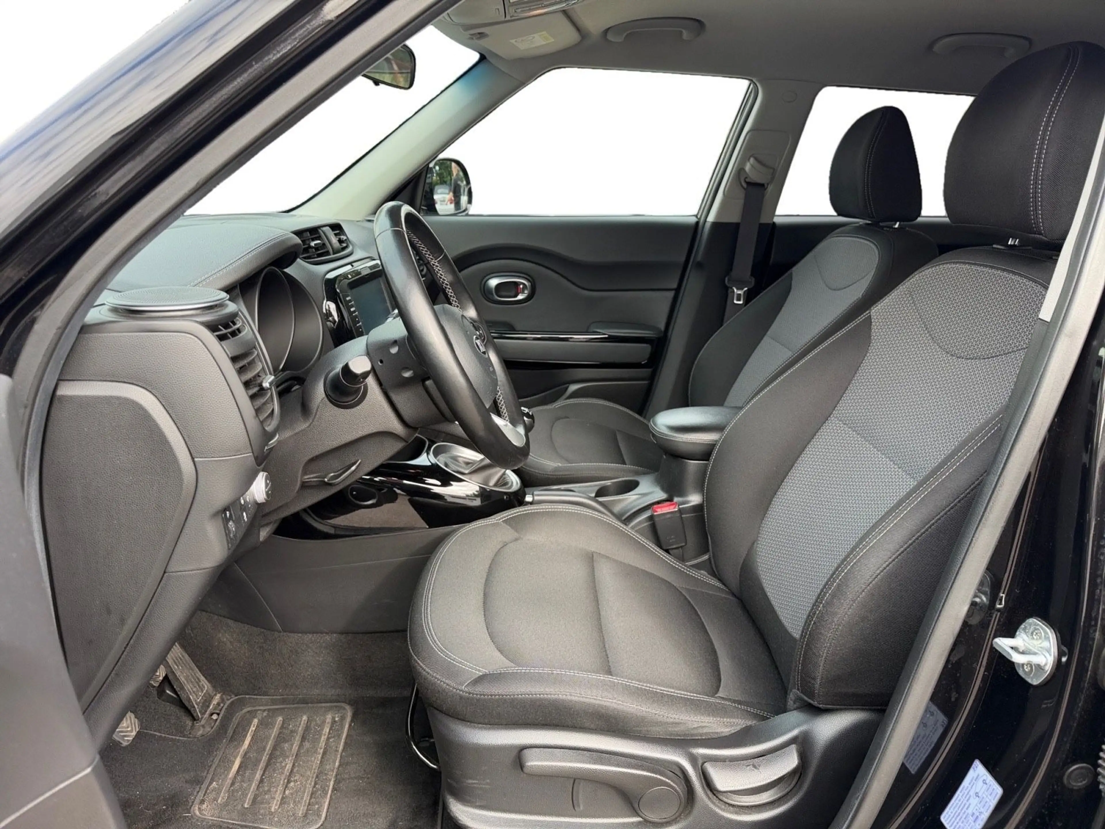 Kia Soul Dream Team 1.6 Euro6 — photo 10