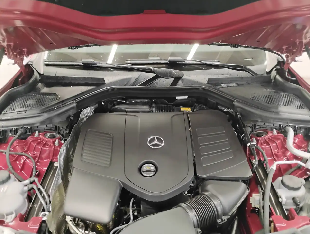 Mercedes-Benz GLC снимка Mercedes-Benz GLC