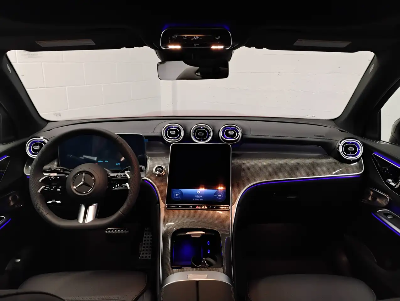 Mercedes-Benz GLC снимка Mercedes-Benz GLC