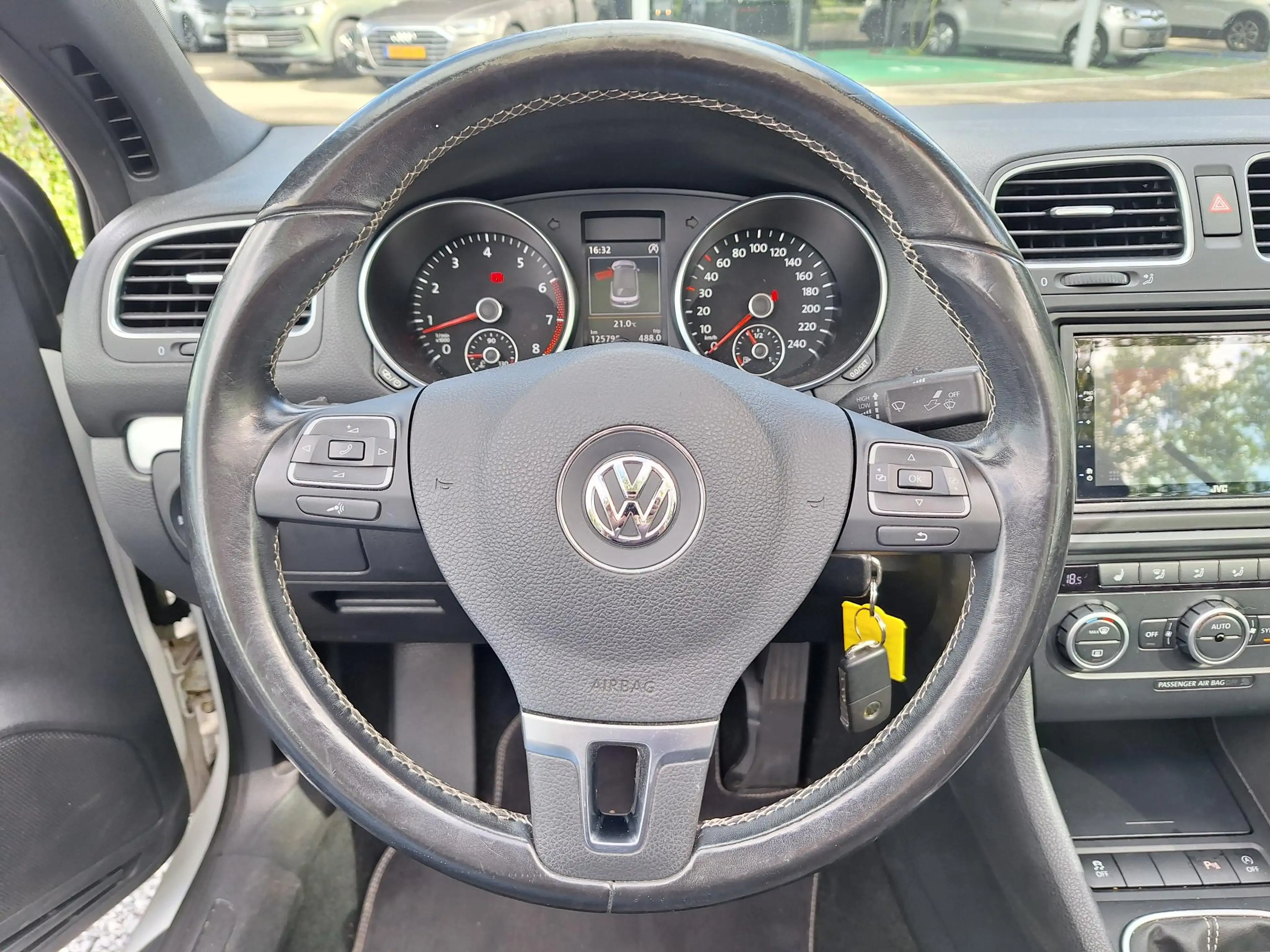 Volkswagen Golf Cabriolet 1.2 TSI 105pk Cup (Trekhaak,Clima,Pdc,Cruise,LM) — photo 16
