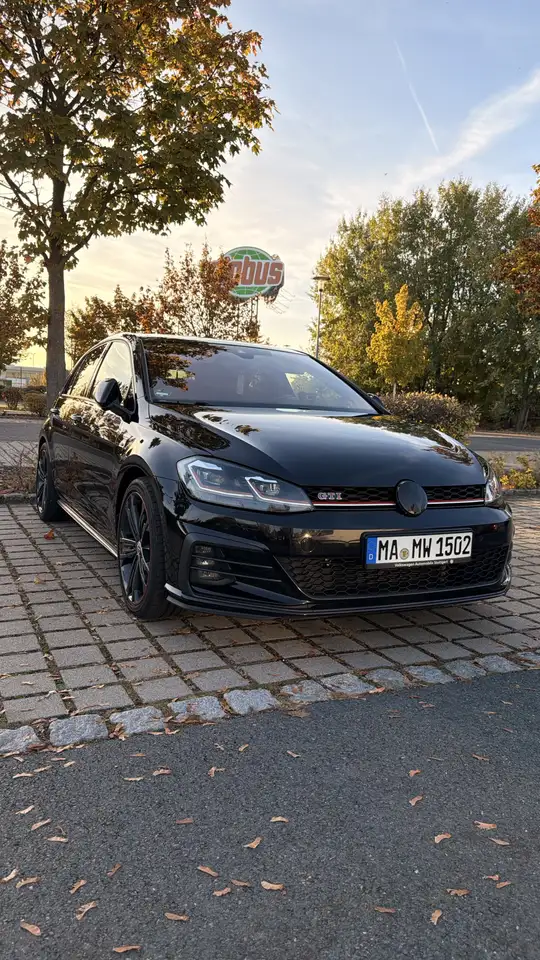 Volkswagen Golf GTI