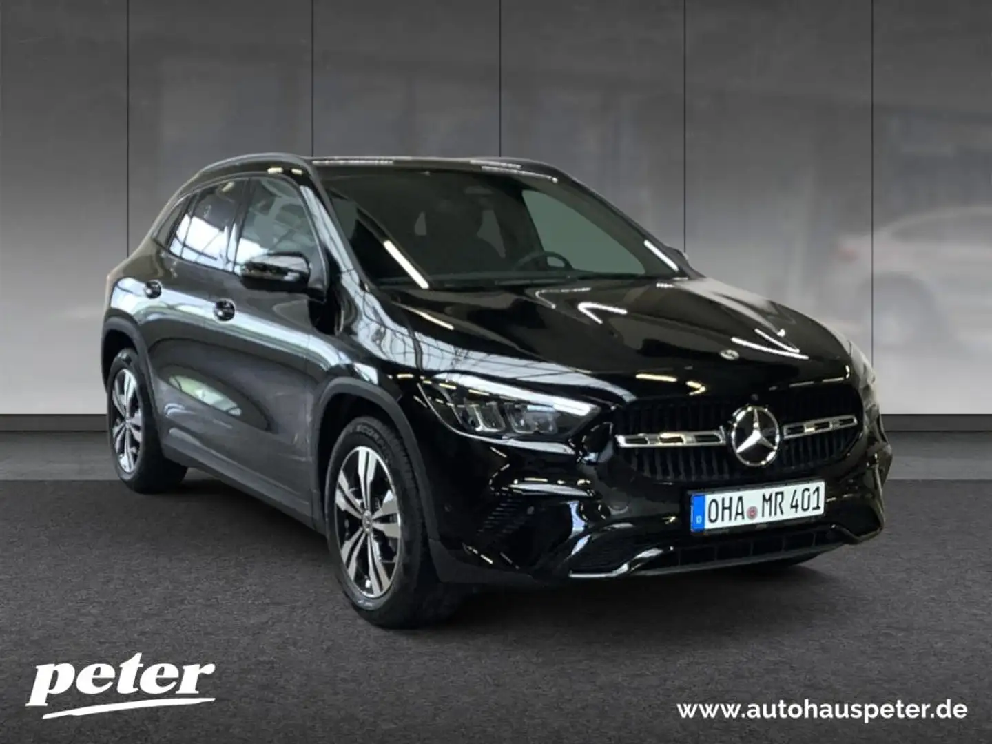 Mercedes-Benz GLA 200 PROGRESSIVE/NIGHT/18"/LED/DISTRONIC/AHK Zwart - 2