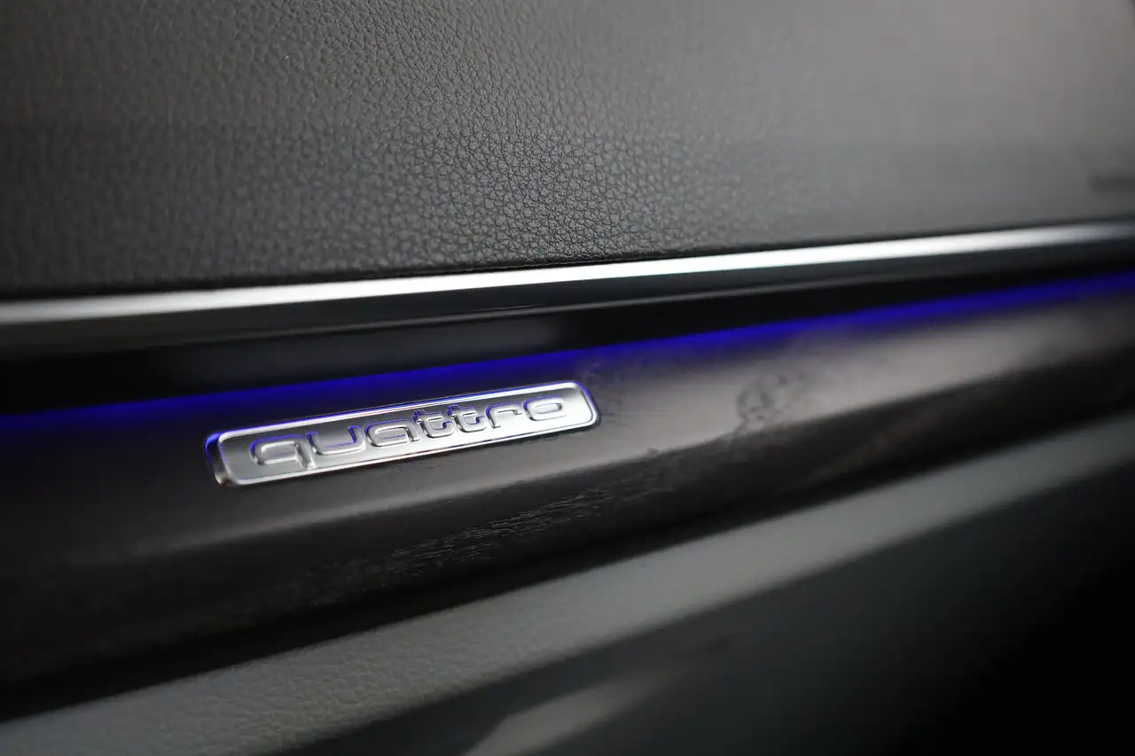 Audi Q5 55 TFSIe quattro sport LED RFK Tempomat PDC, миниатюра 26
