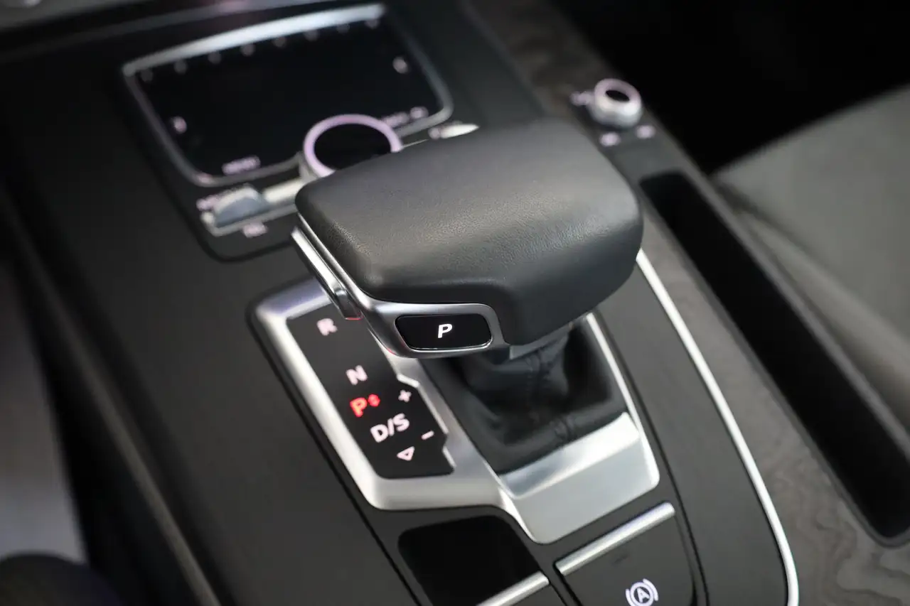Audi Q5 55 TFSIe quattro sport LED RFK Tempomat PDC, миниатюра 24